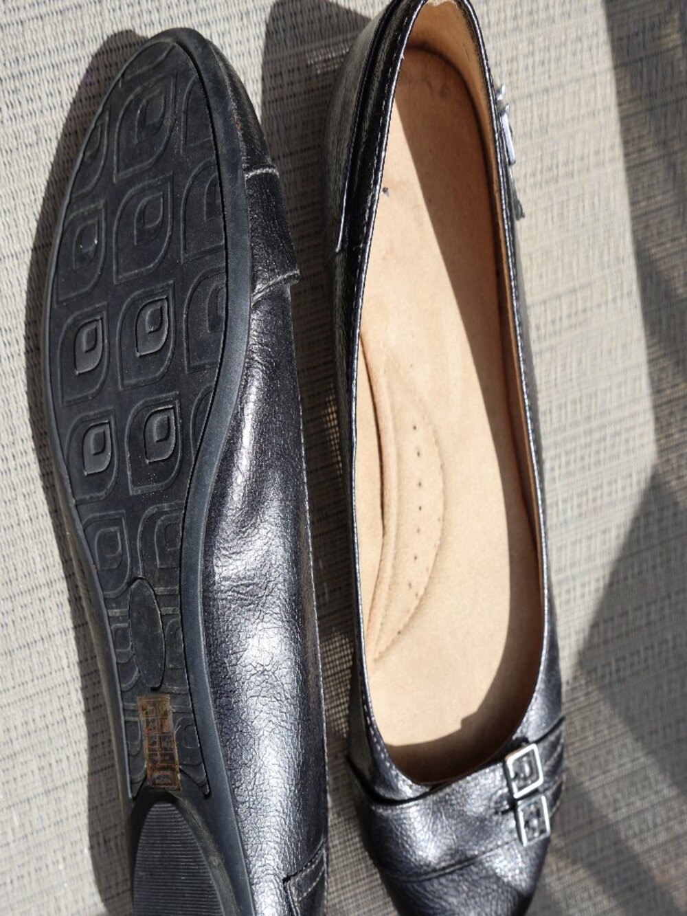 flats - Picture 2 of 5